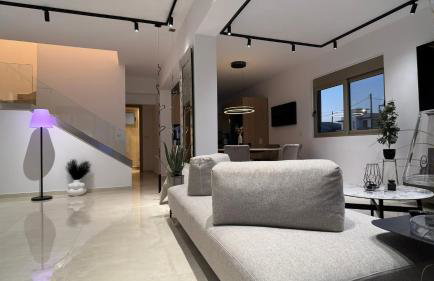 ARYVE Boutique Villa mit Akropolis- und Meerblick, Infinity-Pool und Designer-Interieur - Photo 2