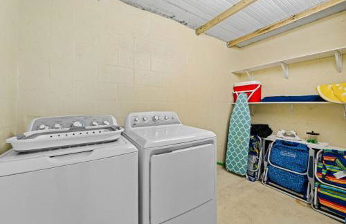 Family Friendly Home Near Beach and Downtown - Photo 37