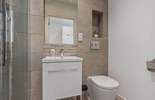 Leeds Stylish City Flat - Sleeps 8 - 2 mins to City Centre - Foto 13