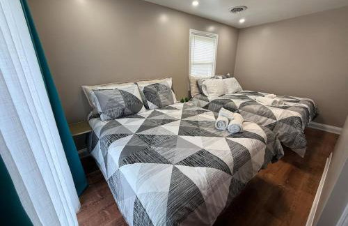 Riverview Walk to Falls Newly Renovated 4 BDRMS - Foto 6