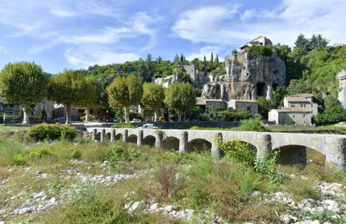 Holiday Home in Ardèche with Pool - Foto 32