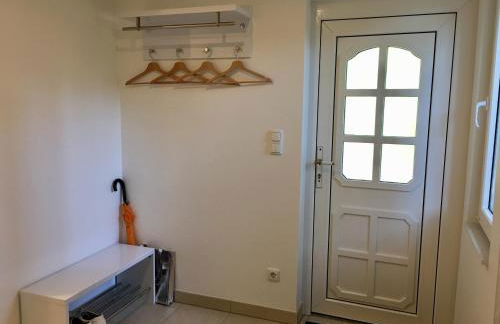 KOMPLETTES FERIENHAUS POTSDAM BERLIN GÄSTEHAUS IN SEENÄHE 95qm2 MONTEURZIMMER - Foto 19