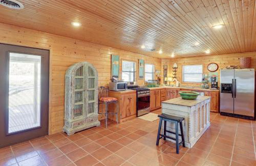 Spacious Cabin with Private Dock on White River! - Foto 9
