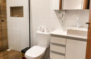 Casa Jack&Mari c ar-condicionado, Wi-Fi e churrasqueira, 600m da praia, 2 quartos sendo 1suíte, até 8 pessoas - Foto 9
