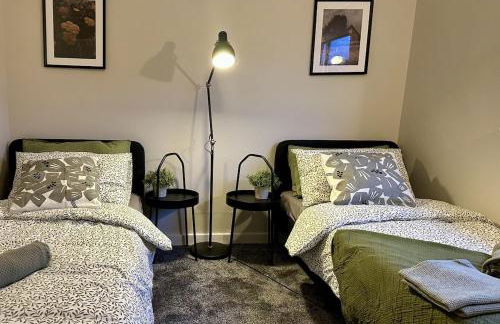 Relaxing Modern Apartment with 6 beds, New Furniture&Repair - Foto 19