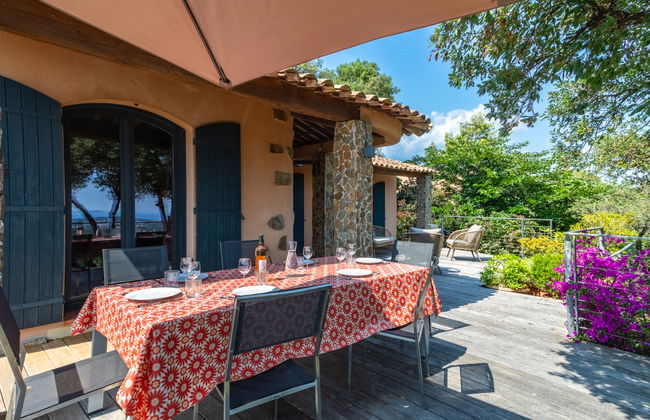 3 bedroom House in Bormes-les-Mimosas with private pool and garden - Photo 26