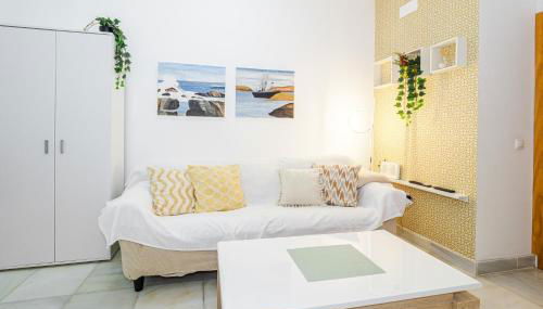 Bonito y muy fresco apartamento con patio privado - Foto 3