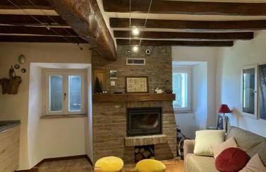 Alloggio con camino nel borgo del castello - Foto 12