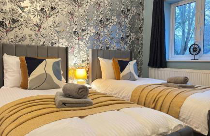 Stylish 2 Bedroom Apartment With 2 Bathrooms and Free Gated Parking - Foto 21