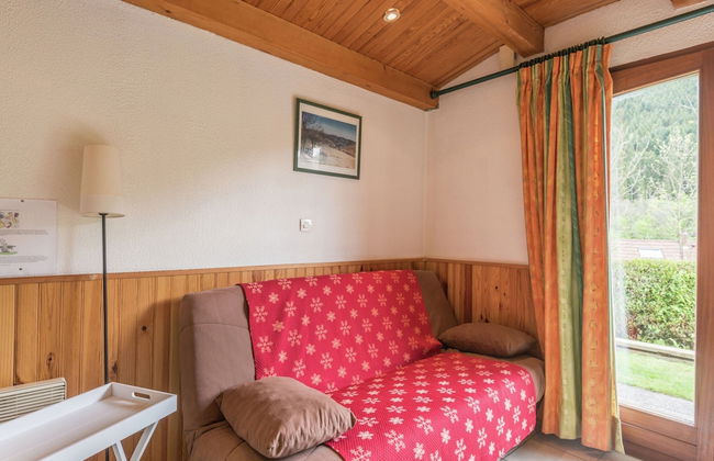 Chalet in Lovely, Rich Forest Setting With a Beautiful View - Photo 41