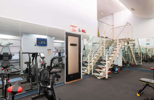 Stylish 1BR Apartment in the Heart of the City with Gym - Foto 24