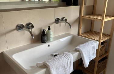 Berglinien am Chiemsee I Exklusive Ferienwohnung mit bis zu 3 Schlafzimmern 2 Bädern und Alpenblick - Photo 20