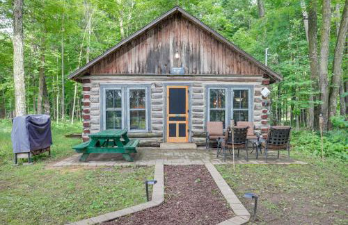 Pier and Lake-View Patio Wisconsin Northwoods Cabin - Foto 1