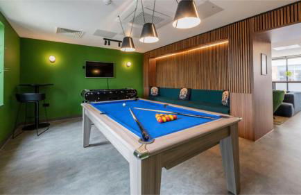 Students Only Straits Egham - 40 mins to Waterloo - Direct Bus to Heathrow - Foto 8