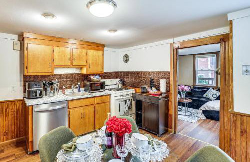 1 Mi to Main St Riverside Torrington Apt with Yard - Foto 4