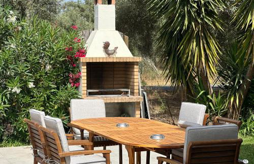 The White Villa - Photo 31