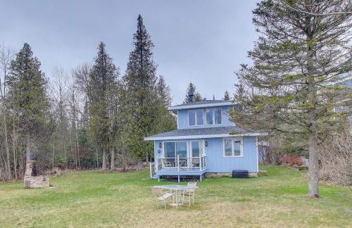 Serene Lakefront Baileys Harbor Home with Deck! - Foto 2