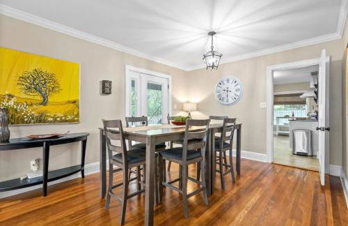 The Gameroom on Madison - Large Home Accommodates 12 Guests (102 Madison Ter) - Foto 49