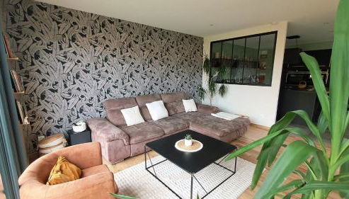 Maison 170m2 entre ville et campagne - Photo 3