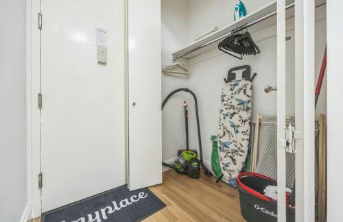 FiDi 1 BR w Work Setupby Anyplace - 11688 - Foto 24