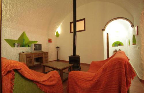 Cuevas la Chumbera - Photo 31