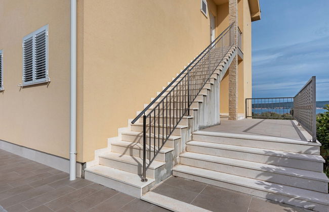 Simplistic Apartment in Neviđane with Balcony - Foto 20