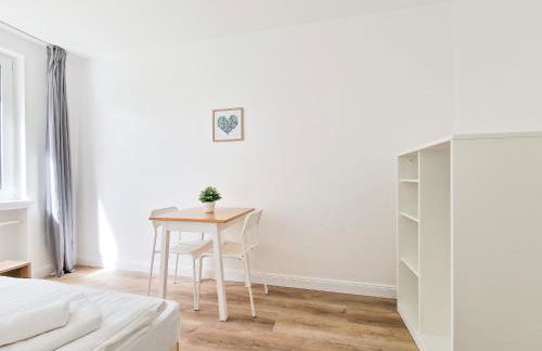 Tolstov Apartments - Monteurwohnungen - 3 Schlafzimmer - Küche - Balkon - Waschmaschine - 25 Min zur Messe DUS - Foto 8