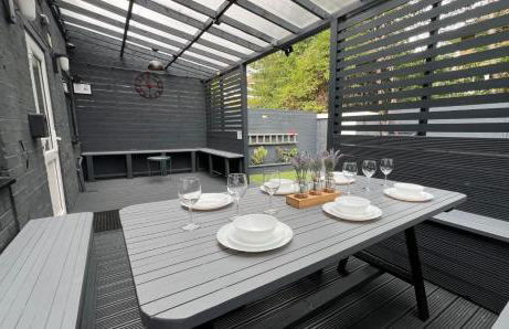 MODERN SUITES -5 Bedroom House- With FREE PARKING Birmingham city - Foto 75