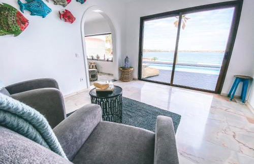 Villa Los Flamencos by Veaco- Beachfront & pool - Photo 46