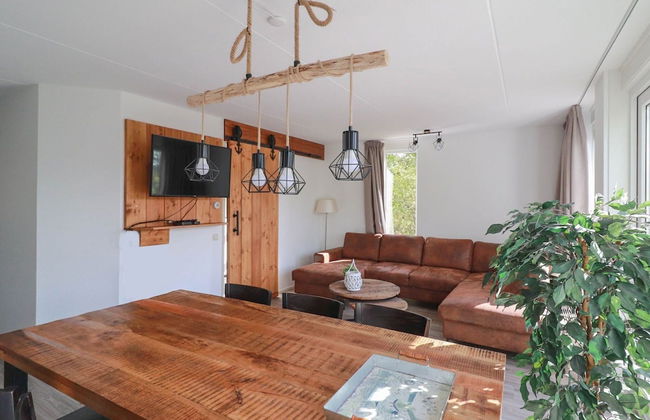 Holiday Home on the Water in Friesland - Foto 21