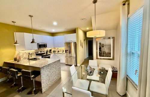 Grand Retreat 3BR Townhouse near Disney Parks - Foto 3