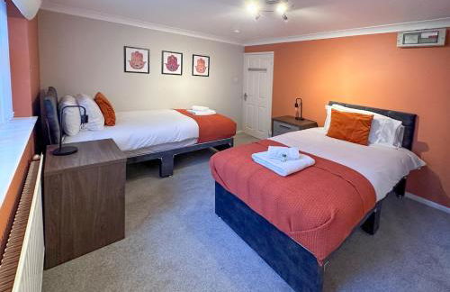 BLUNSDON LODGE - Spacious Bungalow, High Speed Wi-Fi, Free Private Parking, Garden - Foto 11