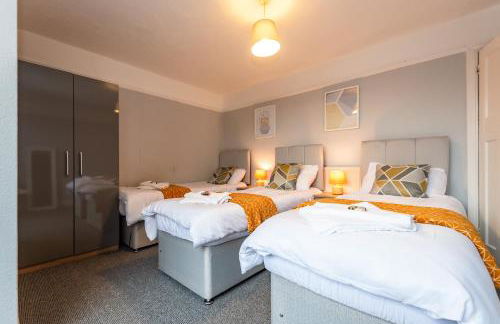 BEST PRICE! Perfect Gunwharf Accommodation - 5 single beds or Kingsize FREE PARKING - Foto 1