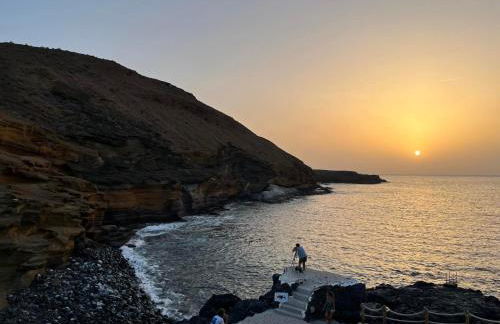 2 bedroom apartment with a pool - Foto 48