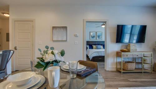 New East Nash - King Bed Short Drive to Dwntwn - Foto 2