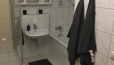 Ferienwohnung am Goethe Park für 2 bis 3 Personen - Foto 5, towels, Shower