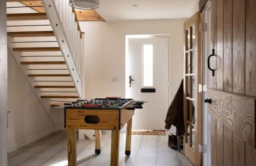 Family Country Cottage with Stunning Mountain View sleeps 12 - Foto 19