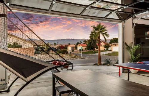 Desert Oasis: Pool, Spa, Golf Sim + EV Charger - Foto 60