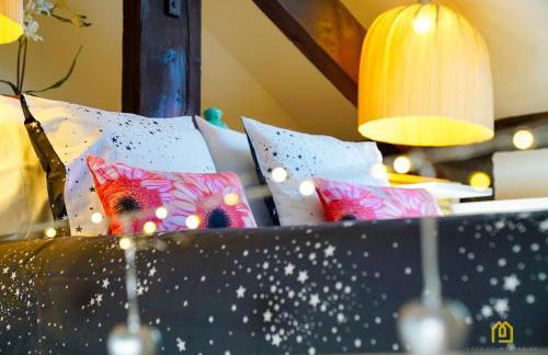 Studios with Mezzanine Rua da Moeda - Foto 64