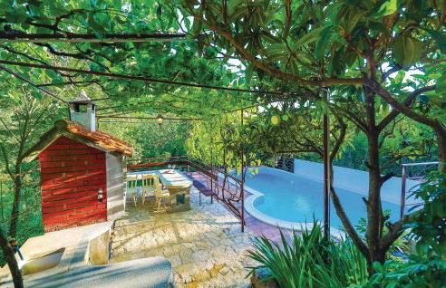 Two-Bedroom Holiday Home In Trilj - Photo 4