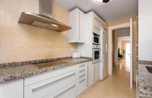 Seaside Sotogrande Retreat with pool - Foto 14