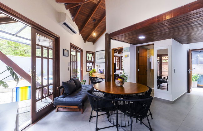 Casa Charmosa com Piscina - Barra do Una - Foto 17