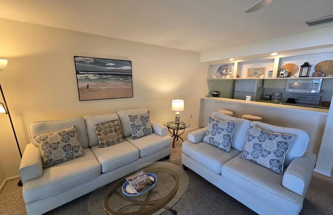 Sunset Beach 202 2 Bedroom Condo by RedAwning - Photo 7