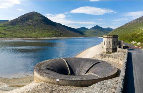 Moneydarragh Cottage with uninterrupted mountain and sea views- Hot tub available for hire at extra cost - Photo 28