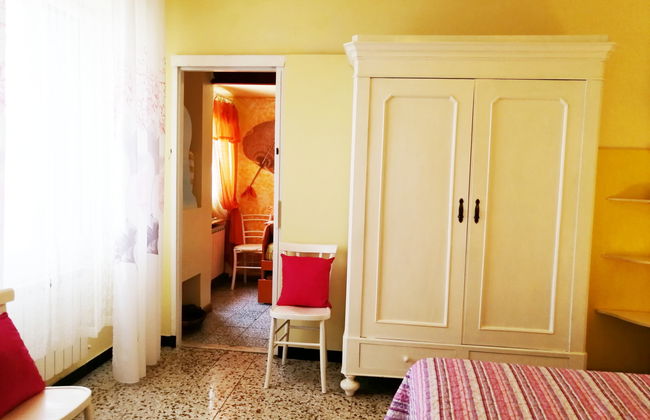 Ketty (SLR110) - Photo 19