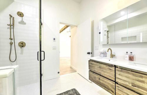 Modern Escape with Fire Pit, Near Lake Waramaug - Foto 14