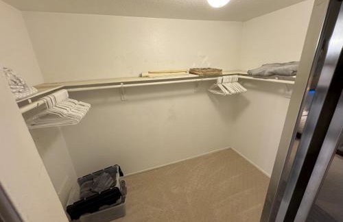 Riverside Views & Pool Retreat - Foto 43