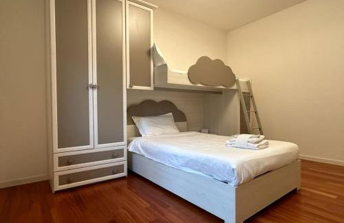 Welc-ōM Luxury Hillside Retreat - Photo 28