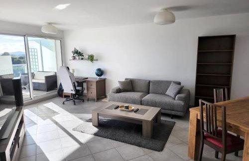 Bel Appartement avec Terrasse et Clim - Foto 4