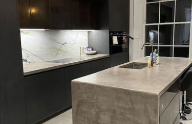 3 Bedroom, 3 bathroom large flat with sea views! - Foto 3